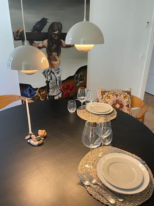 Nyrenoveret Charmerende Lejlighed I Odense C! Apartment Ngoại thất bức ảnh